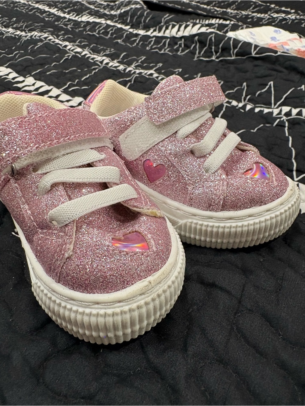 Kids Glitter Heart Sneakers - Pink